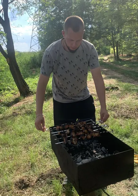 Я Дмитрий, 28, из Донецка, ищу знакомства без обязательств