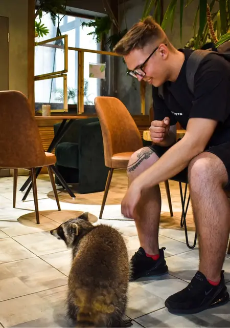 Я Артур, 25, из Черкасс, ищу знакомство для открытые отношения