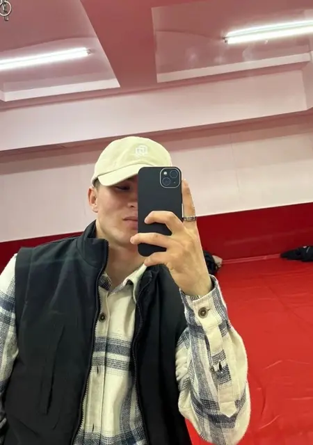 Dias из Караганды, ищу на сайте общение