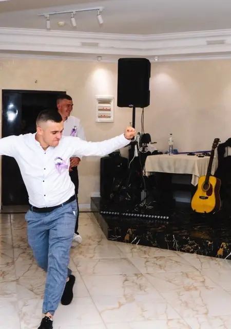 Я Паша, 28, из Тернополя, ищу знакомства без обязательств