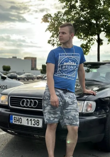 Damián из Остравы, мне 20, познакомлюсь для вирта