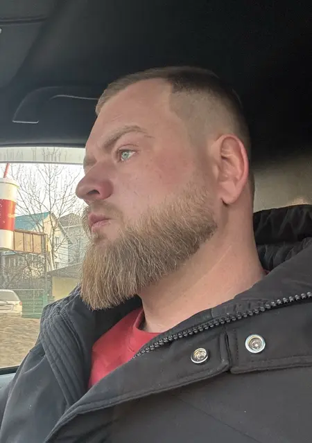 Я Alex, 32, из Тегерана, ищу знакомство для дружбы