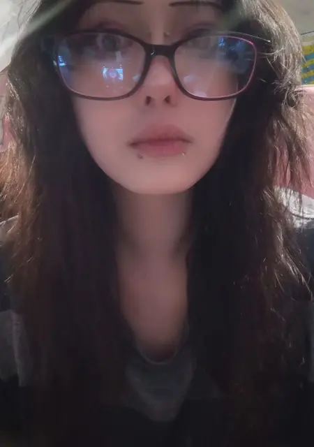 Диана из Праги, мне 18, познакомлюсь для вирта