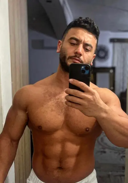 Я Sirvan, 40, из Дубая, ищу знакомства на одну ночь