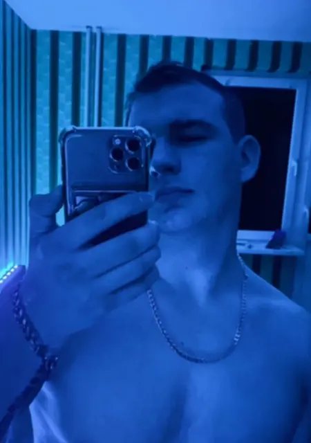 Я Миша, 25, знакомлюсь на одну ночь в Ереване