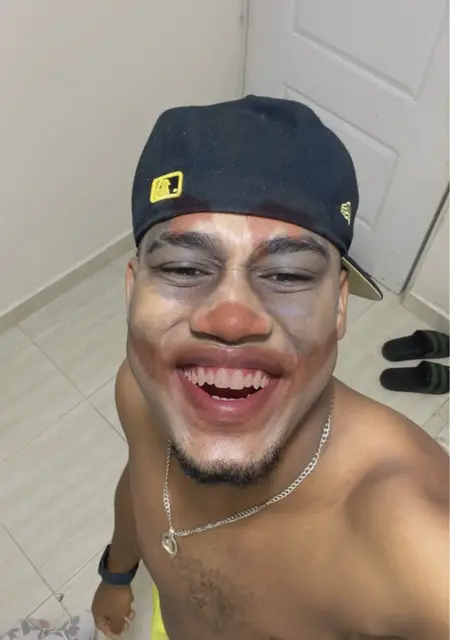 Я Enmanuel, 24, знакомлюсь на одну ночь в Санто-доминго Эсте