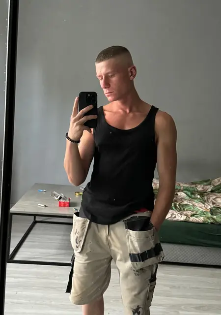 Piotr из Острув-Велькопольски, мне 21, познакомлюсь на одну ночь