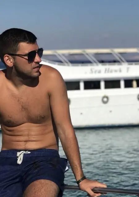 Ruslan из Львова, мне 28, познакомлюсь для приятного времяпровождения