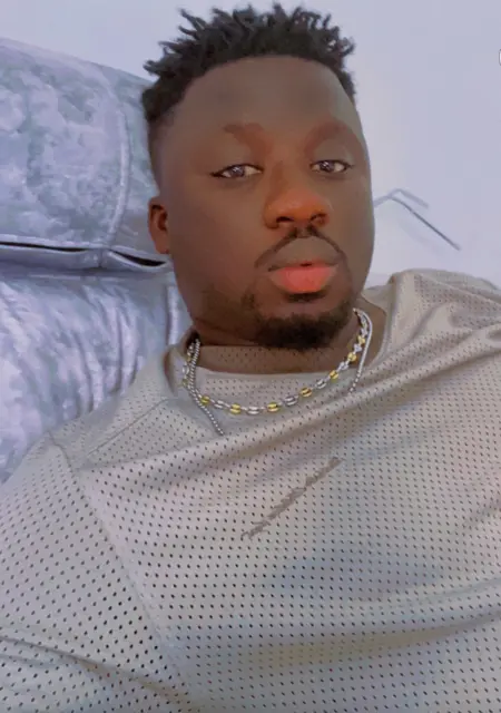 Biliy из Гранады, ищу на сайте знакомства на одну ночь