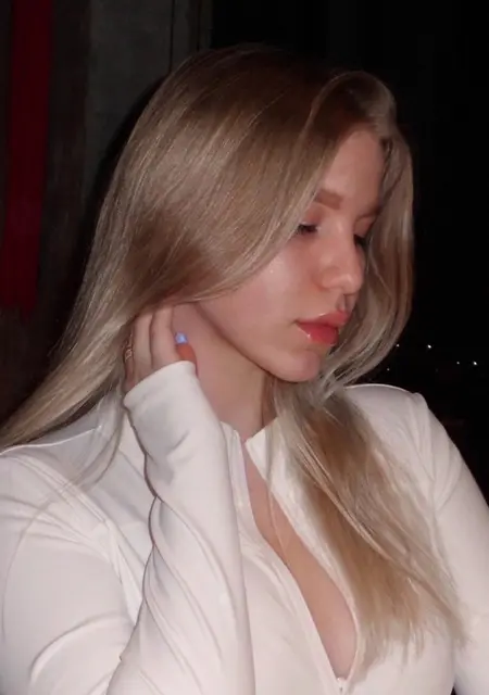 Я Алина, 25, из Ровенек, ищу знакомство для вирта