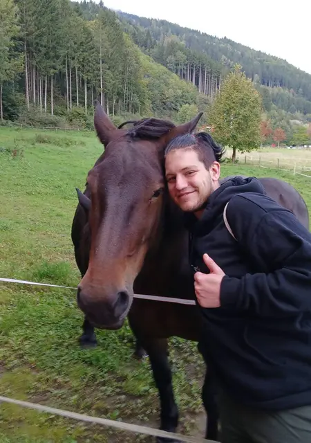 Patrick Salzer из Вены, мне 22, познакомлюсь для постоянных отношений