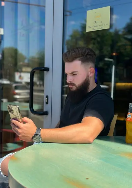 Lupu из Бухареста, мне 27, познакомлюсь для общения