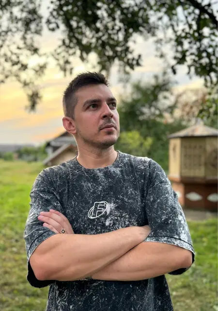 Андрій из Роттердама, мне 30, познакомлюсь без обязательств