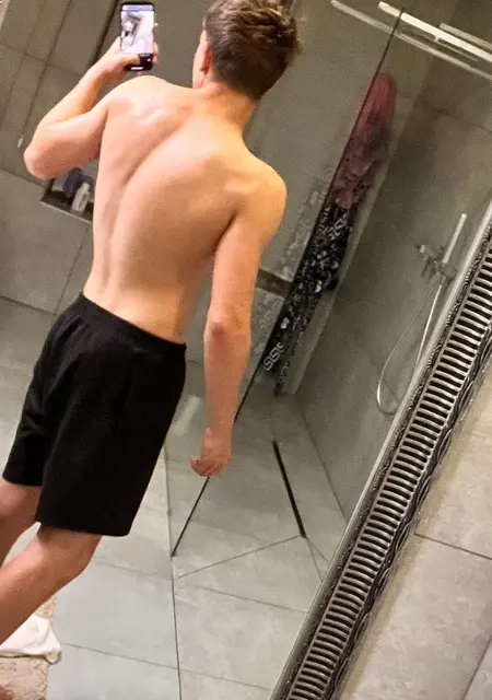 Timur из Новограда-Волынского, ищу на сайте знакомства на одну ночь