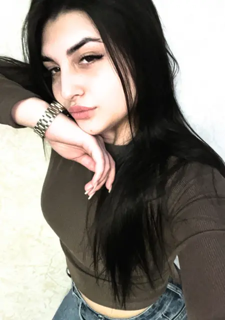 Диана из Парижа, мне 20, познакомлюсь для вирта