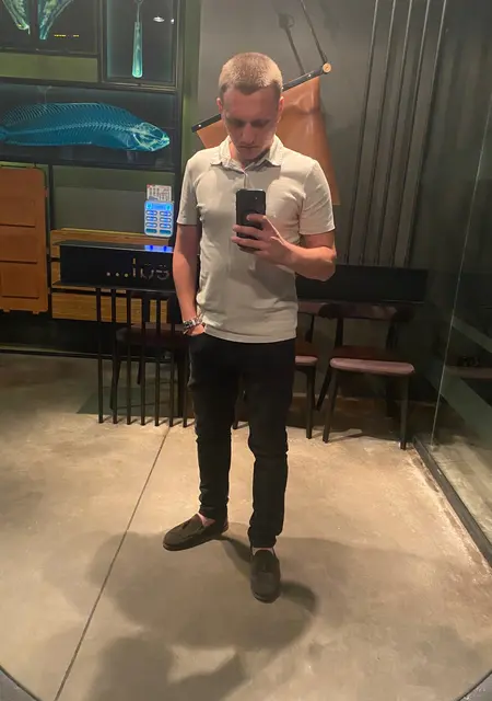 Я Олег, 31, знакомлюсь без обязательств в Сумах