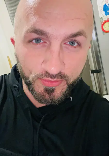 Lorenzo из Мюнхена, мне 30, познакомлюсь без обязательств