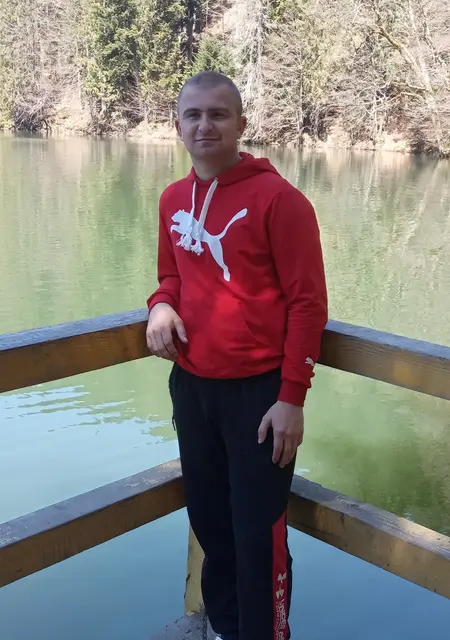 Я Юра, 25, знакомлюсь для постоянных отношений в Хусте