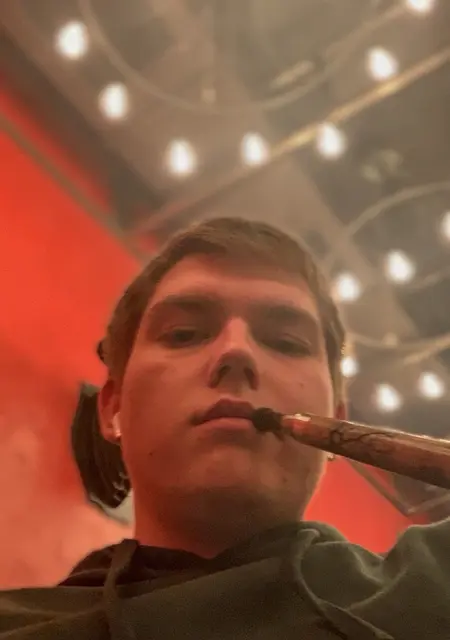 Я Денис, 22 років, знайомлюсь для відкриті стосунки у Мелітополі