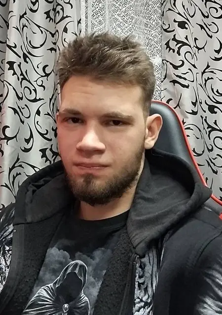 Влад Горелик из Минска, мне 20, познакомлюсь без обязательств
