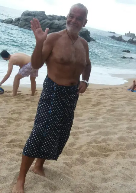 Soy Allan, 61 años, conociéndome para lío de una noche en Madrid