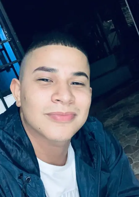 Estivenj из Алькасар-де-Сан-Хуан, ищу на сайте открытые отношения