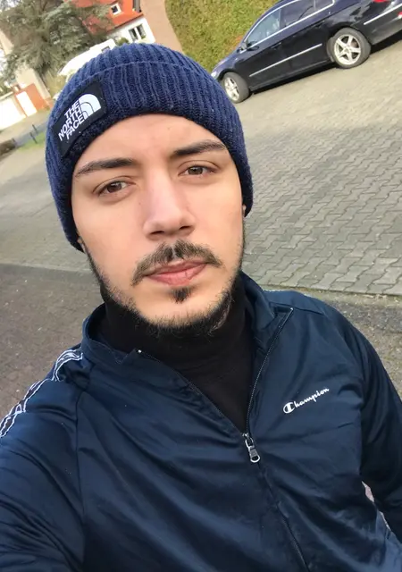 Denis из Билефельда, мне 25, познакомлюсь на одну ночь