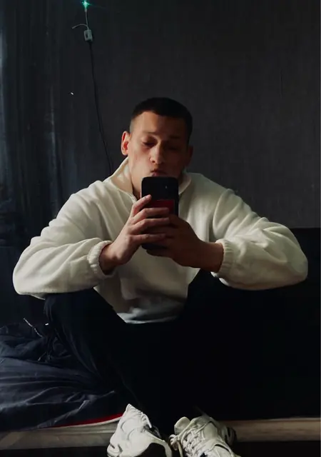 Толик из Могилёва, ищу на сайте знакомства на одну ночь