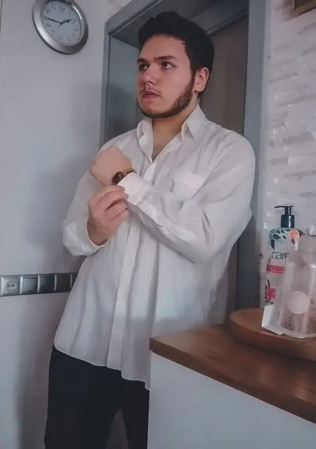 Я Богдан, 19, знакомлюсь на одну ночь в Мелитополе