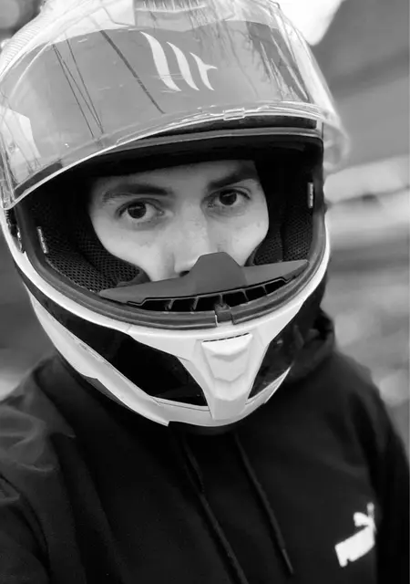 Рома из Кривого Рога, ищу на сайте общение