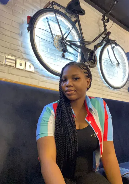 Я Bella B, 25, из Бирмингема, ищу знакомство для открытые отношения