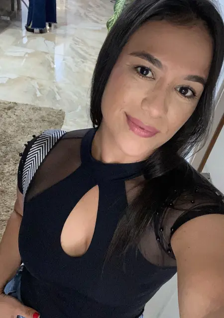 Lucia из Сантьяго, мне 43, познакомлюсь для дружбы