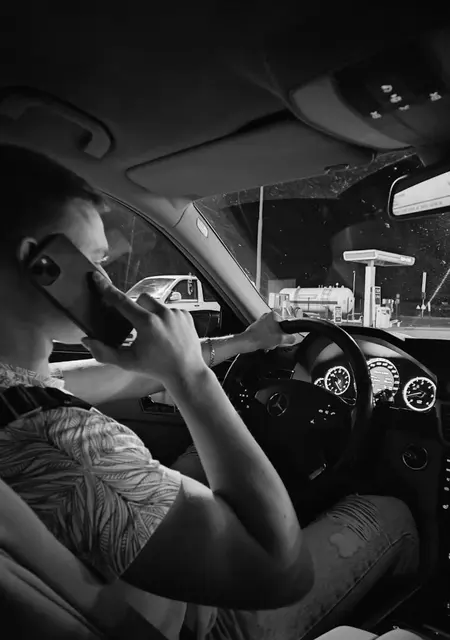 Я Руслан, 21, из Львова, ищу знакомства без обязательств