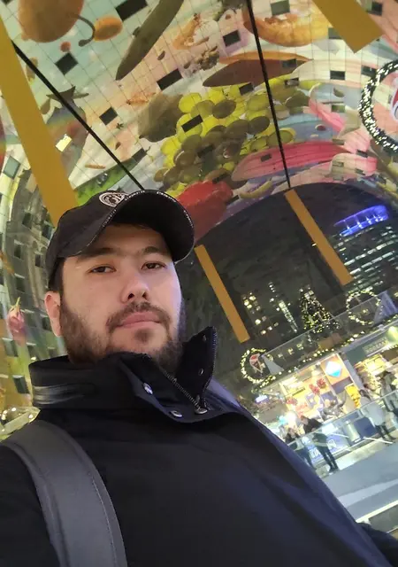 Я Zukhriddin, 31, знакомлюсь на одну ночь в Познани