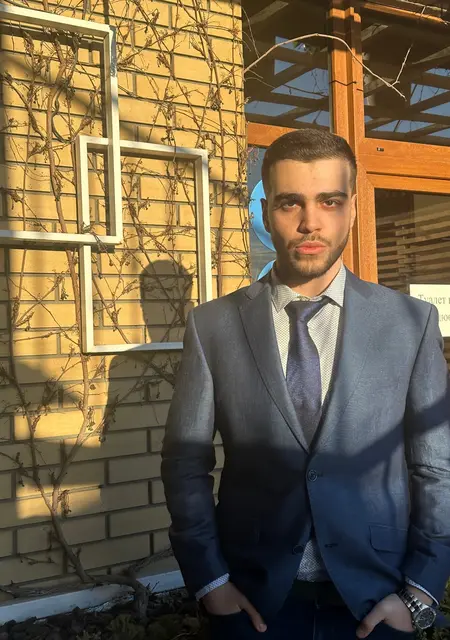 Армен з Запоріжжя, шукаю на сайті знайомства без зобов'язань