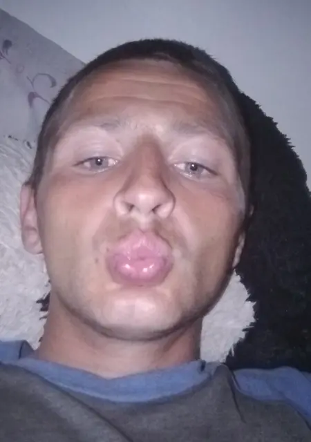 Эдик из Могилёва, мне 28, познакомлюсь без обязательств