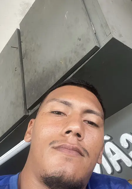 Emerson из Капанема, мне 26, познакомлюсь без обязательств