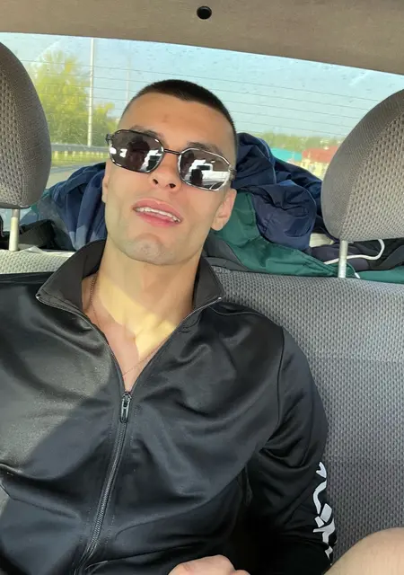 Я Виктор, 28, из Лондона, ищу знакомство для открытые отношения