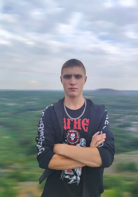 Александр из Донецка, ищу на сайте знакомства на одну ночь