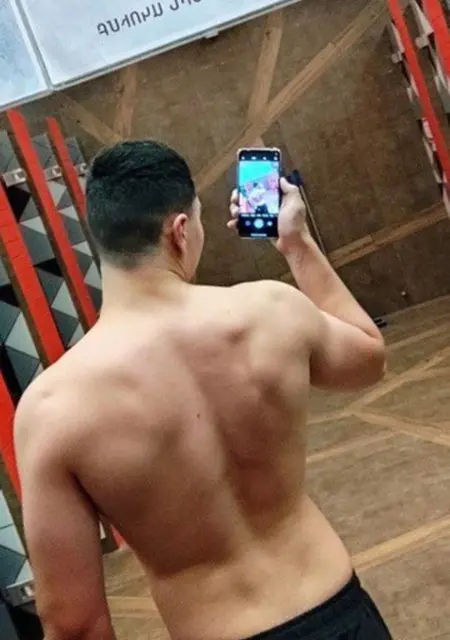 Narek из Еревана, ищу на сайте знакомства на одну ночь