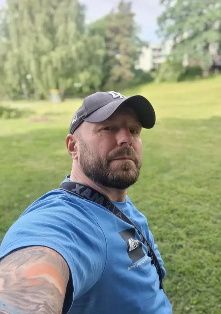 Konstantin из Бромма, ищу на сайте знакомства на одну ночь