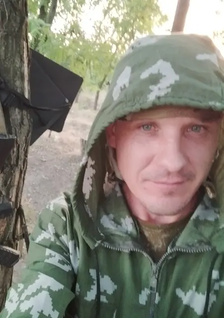 Егор з Маріуполя, мені 43 років, познайомлюсь для спілкування