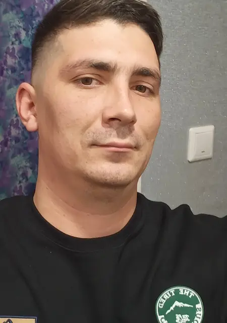 Дмитрий из Бреста, мне 32, познакомлюсь без обязательств