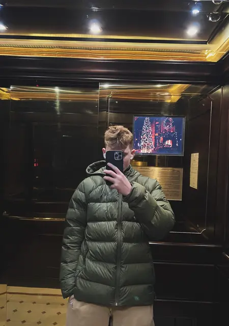 Владимир из Брюсселя, мне 20, познакомлюсь на одну ночь