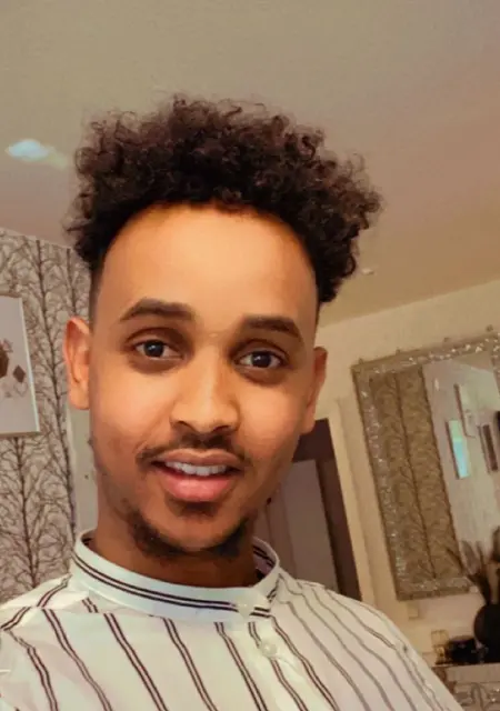 Hanad из Стокгольма, ищу на сайте знакомства без обязательств