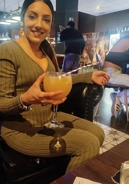 Amelia Gomez de Sevilla, tengo 26 años, lista para conocer para conversación virtual