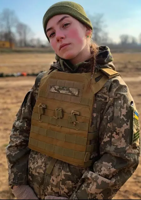 Я Катерина, 21, из Киева, ищу знакомство для приятного времяпровождения