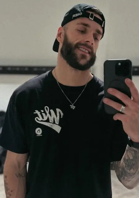 Patrick from Manchester, looking for traveling