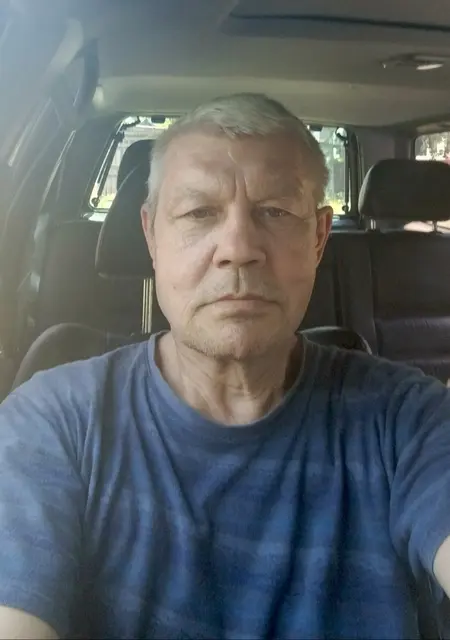 Я Вячеслав, 60 років, знайомлюсь без зобов'язань у Києві