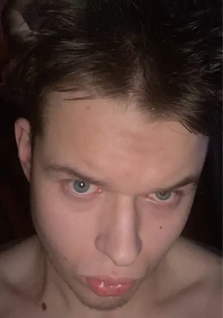 Я Владислав, 20, из Минска, ищу знакомство для постоянных отношений